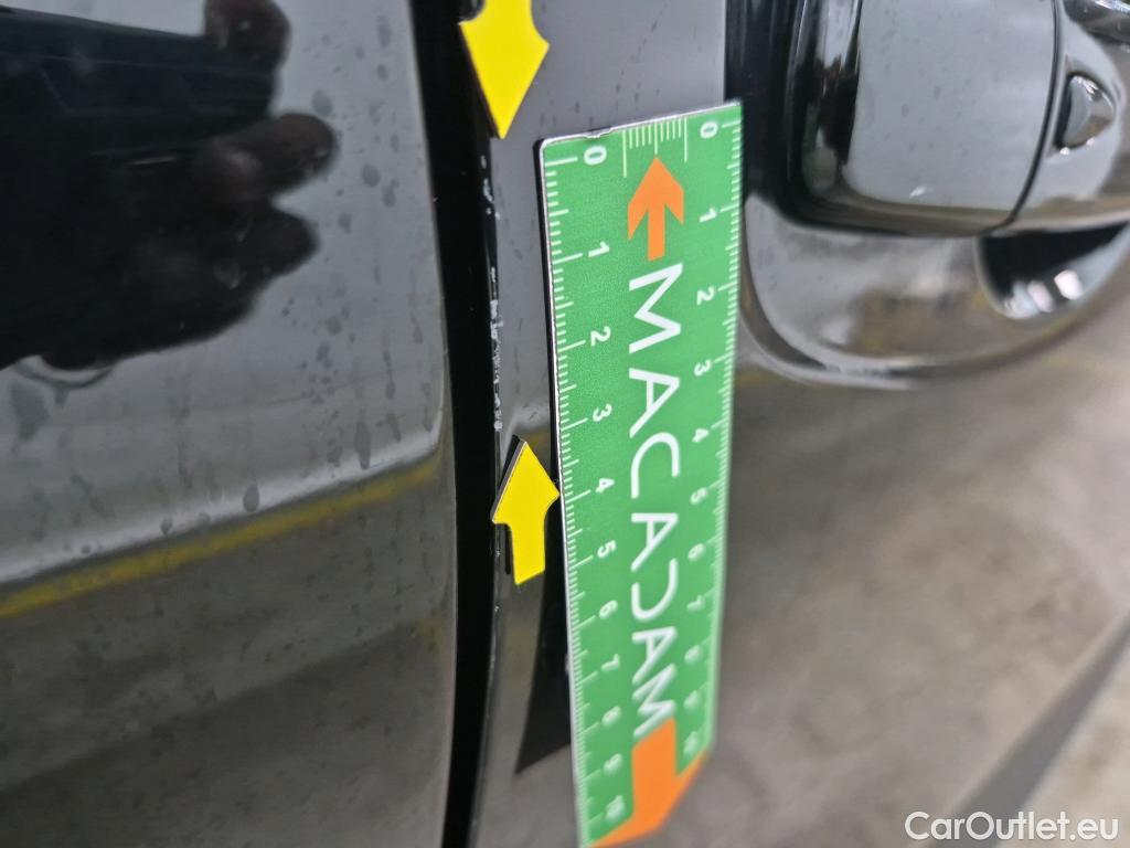  Renault  Kadjar RENAULT  / 2018 / 5P / Crossover Business Blue dCi 115 #35