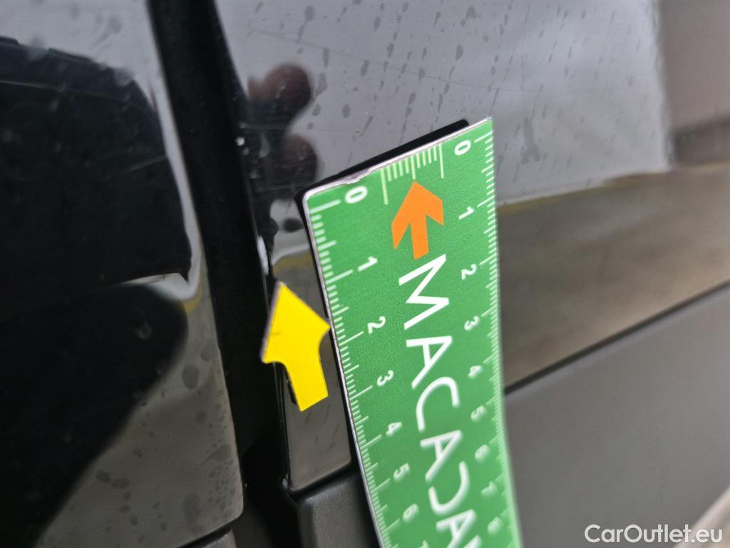  Renault  Kadjar RENAULT  / 2018 / 5P / Crossover Business Blue dCi 115 #36