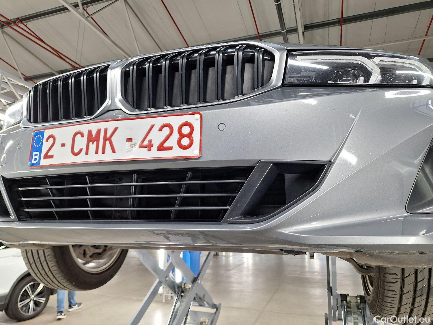  Bmw  Serie 3 BMW, 3-serie Touring '18, BMW 3 Reeks Touring 318dA (100 kW) 5d #3