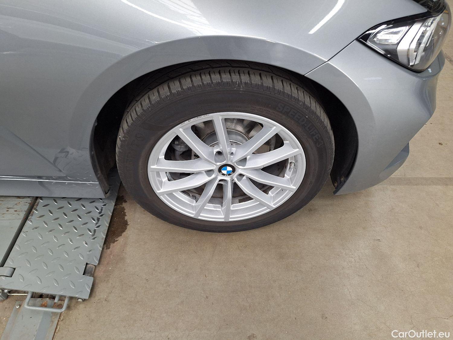  Bmw  Serie 3 BMW, 3-serie Touring '18, BMW 3 Reeks Touring 318dA (100 kW) 5d #25