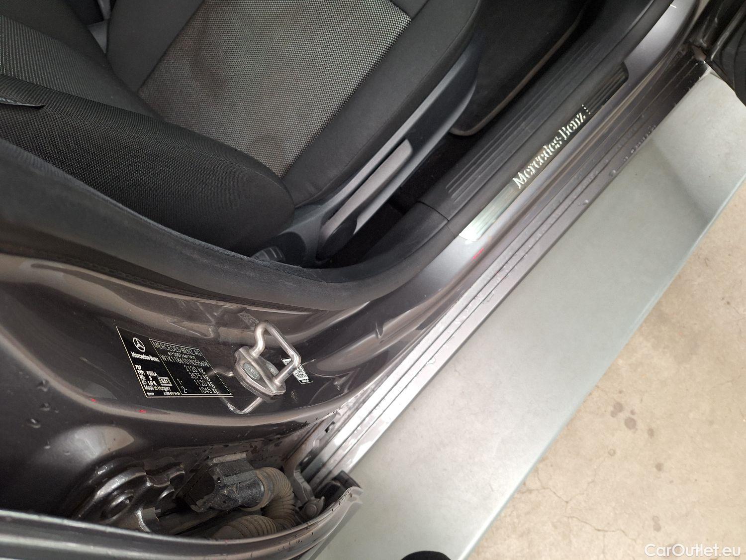  Mercedes  CLA-Klasse Mercedes, CLA-Class SB '19, Mercedes-Benz CLA Shooting Brake CLA 180 d Busines #21