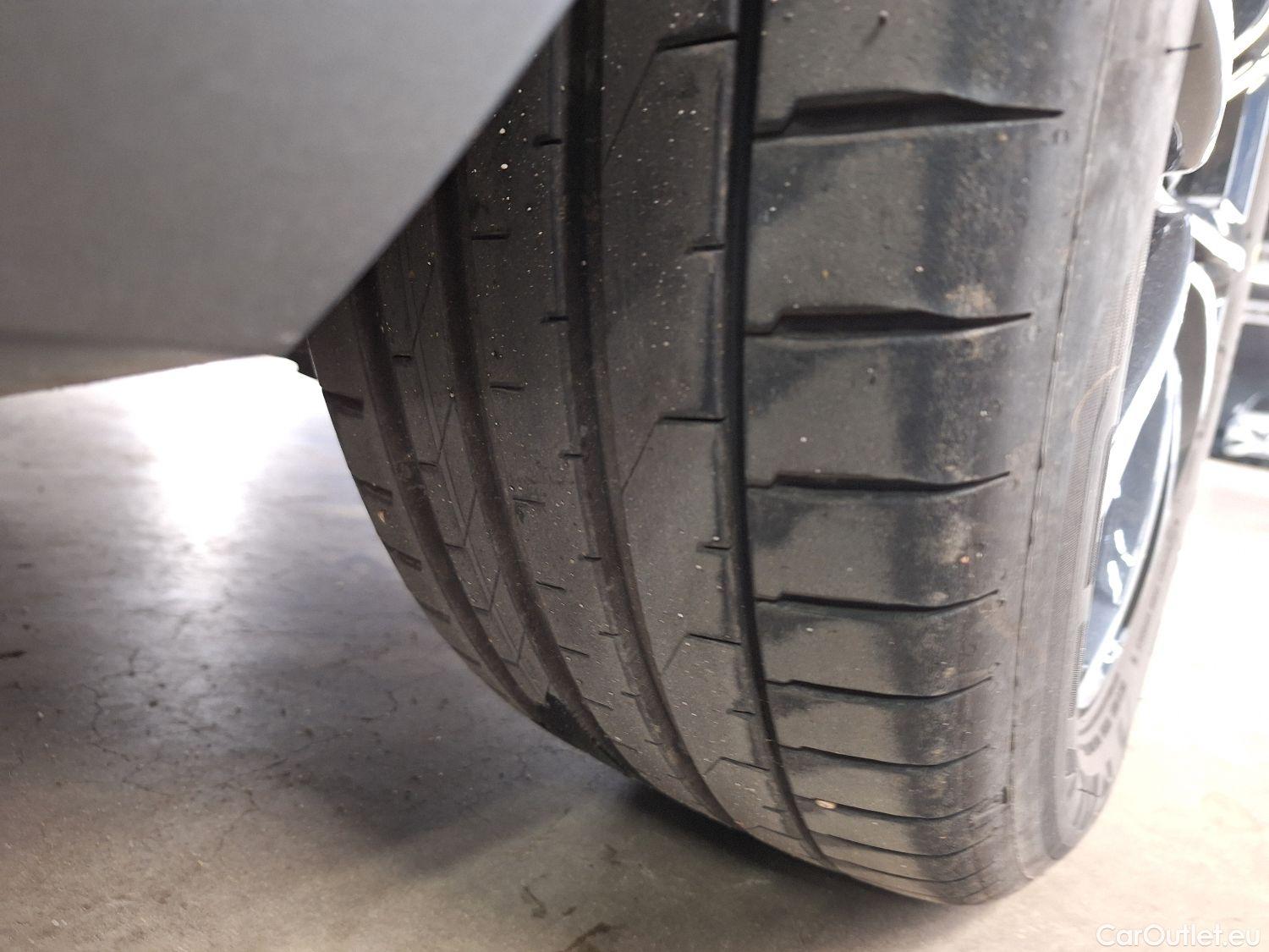  Volvo  V60 Volvo,  '18, Volvo  D3 Geartronic Momentum Pro 5d #46