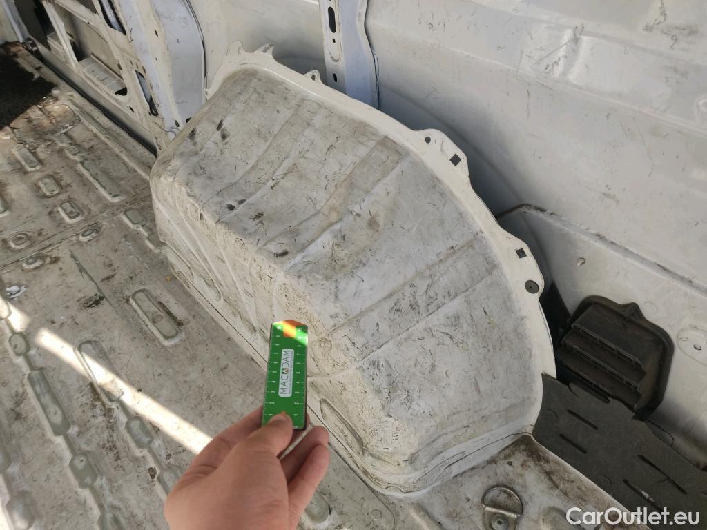  Peugeot  Boxer PEUGEOT  / 2014 / 4P / furgón 333 L2 H1 BHDI 103kW (140CV) S&S 6 V. M (AC) #17