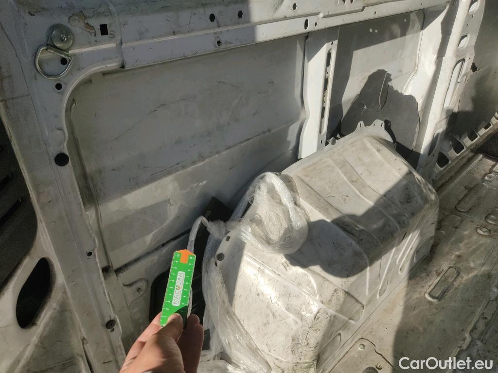  Peugeot  Boxer PEUGEOT  / 2014 / 4P / furgón 333 L2 H1 BHDI 103kW (140CV) S&S 6 V. M (AC) #39