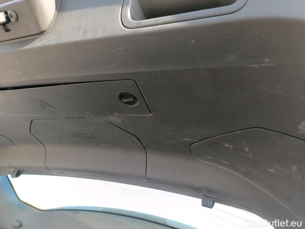  DS  DS7 DS DS 7 Crossback / 2017 / 5P / todoterreno BlueHDi DE 96kW (130CV) Auto. CHIC (AC) #20