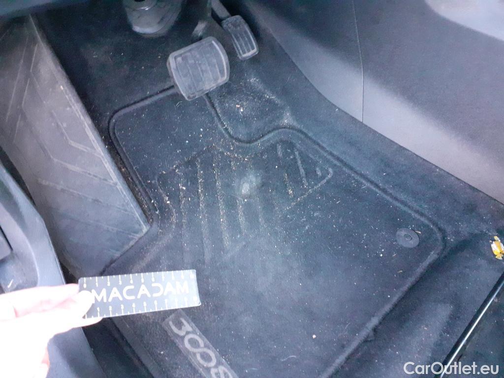  Peugeot  3008 PEUGEOT  Hybrid / 2016 / 5P / todoterreno 225 e-EAT8 Allure #16