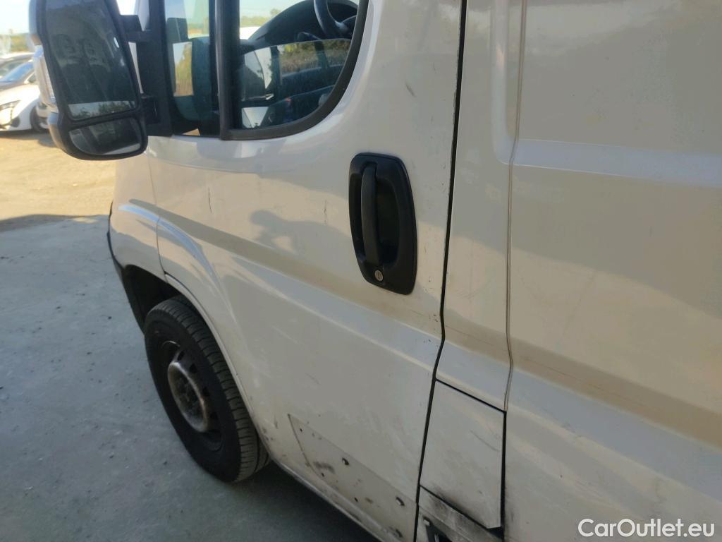  Peugeot  Boxer PEUGEOT  / 2014 / 4P / furgón 333 L2 H1 BHDI 103kW (140CV) S&S 6 V. M (AC) #42