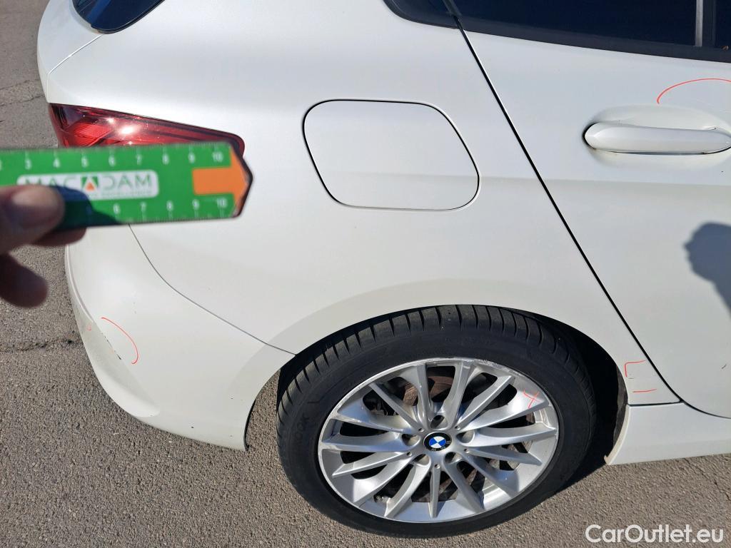  Bmw  Serie 1 BMW  / 2019 / 5P / berlina con portón 118i #3