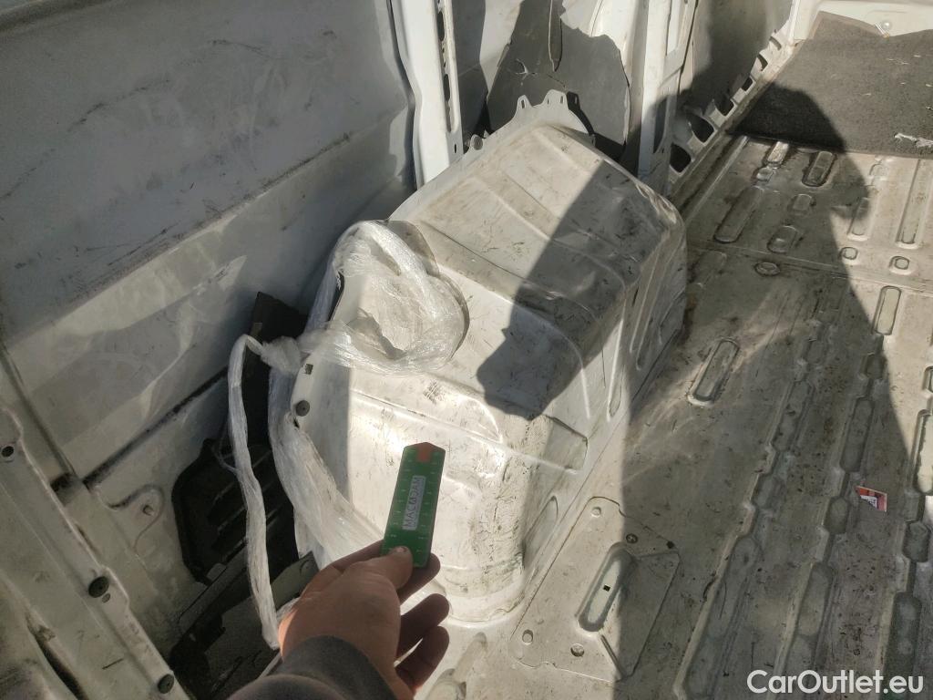  Peugeot  Boxer PEUGEOT  / 2014 / 4P / furgón 333 L2 H1 BHDI 103kW (140CV) S&S 6 V. M (AC) #18