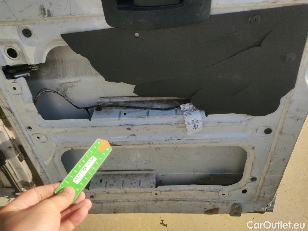  Peugeot  Boxer PEUGEOT  / 2014 / 4P / furgón 333 L2 H1 BHDI 103kW (140CV) S&S 6 V. M (AC) #22