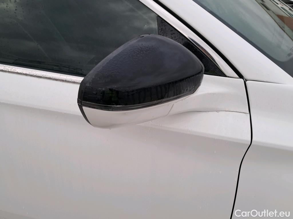  DS  DS7 DS DS 7 Crossback / 2017 / 5P / todoterreno PureTech 165kW (225CV) Auto. PERF.LINE #9