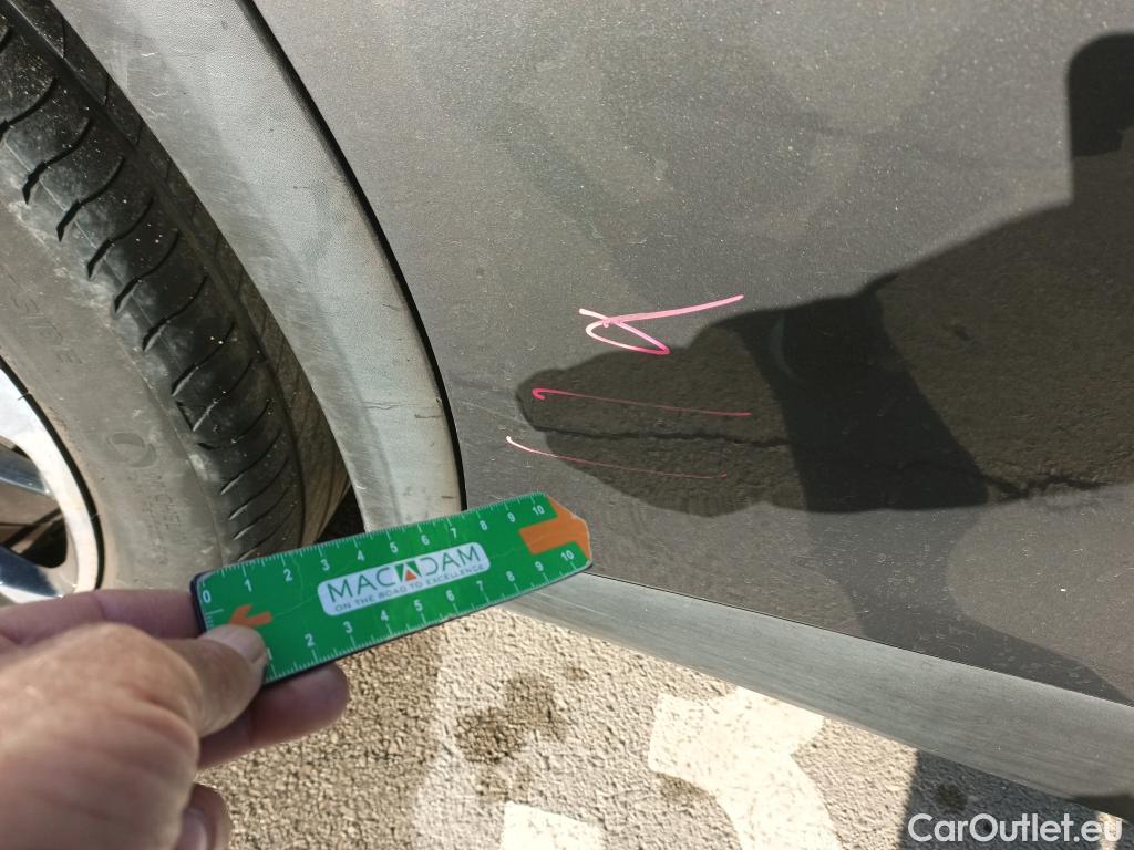  DS  DS7 DS DS 7 Crossback / 2017 / 5P / todoterreno BlueHDi DE 96kW (130CV) Auto. CHIC (AC) #16