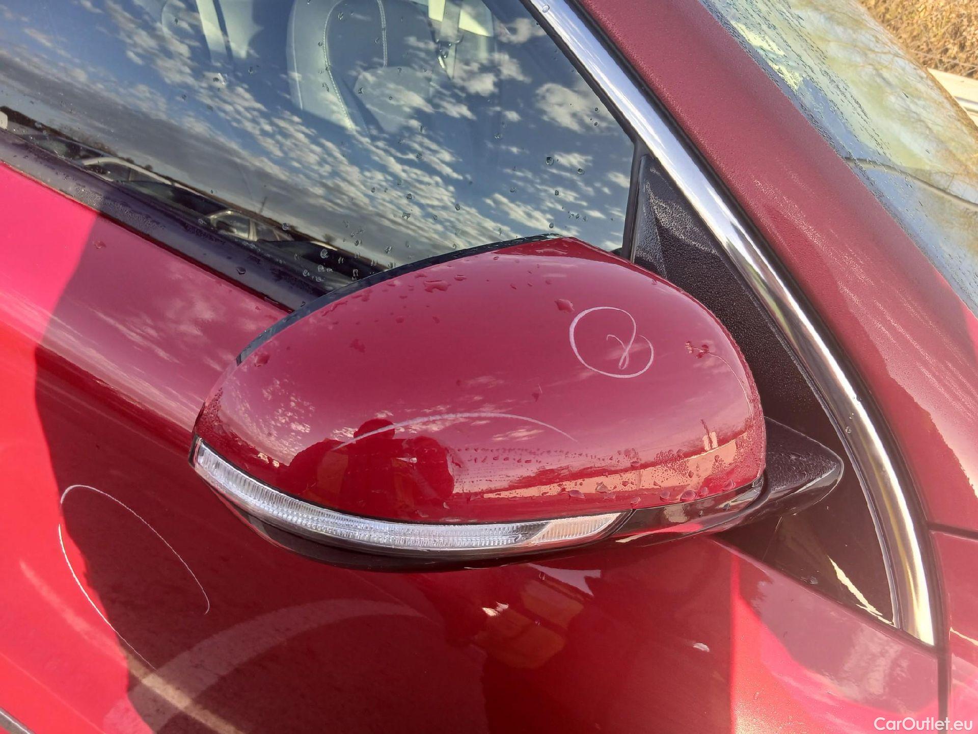  KIA  Niro KIA  / 2019 / 5P / crossover 1.6 GDi PHEV 104kW (141CV) Drive #35