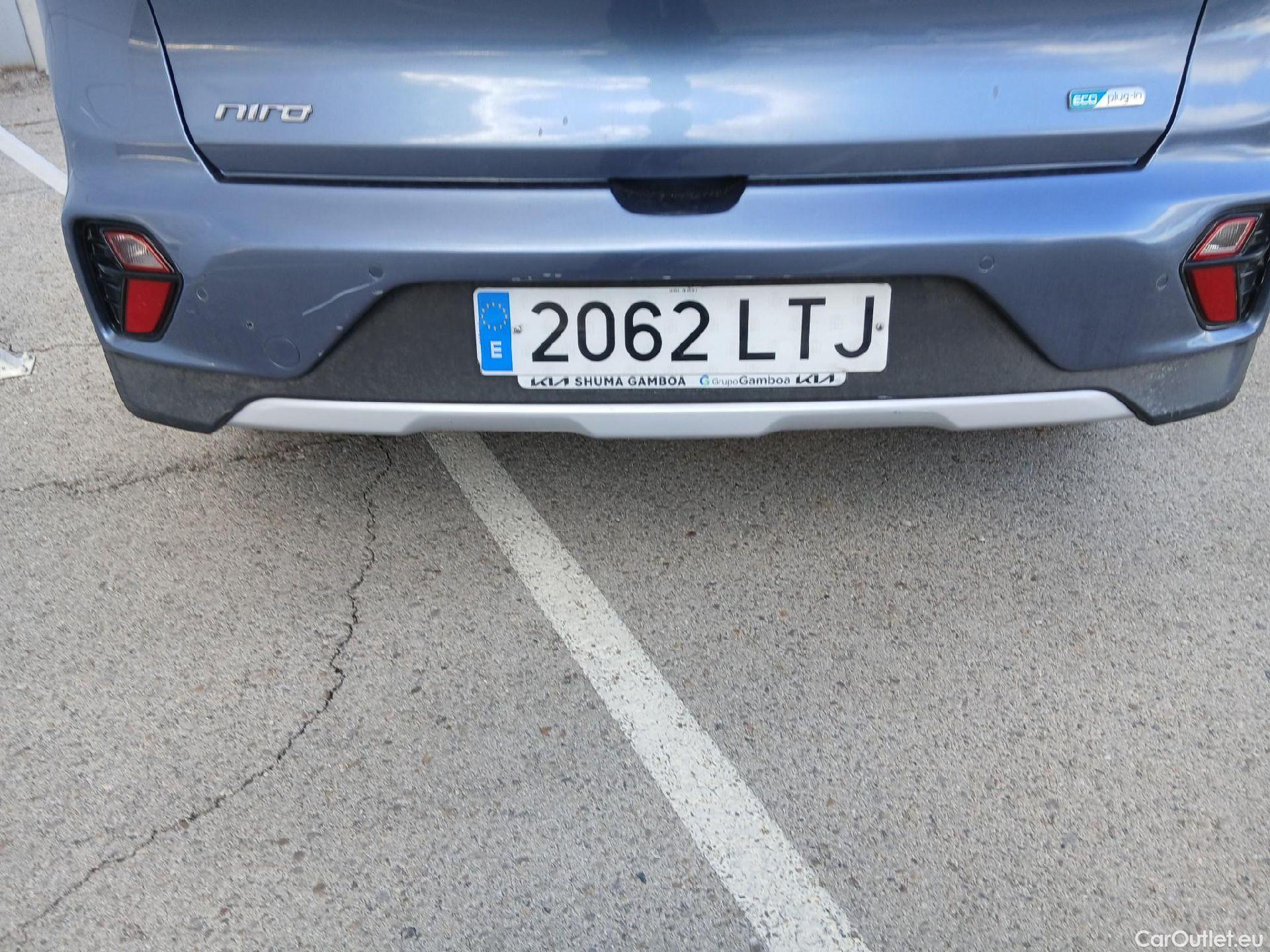  KIA  Niro KIA  / 2019 / 5P / crossover 1.6 GDi PHEV 104kW (141CV) Drive #21