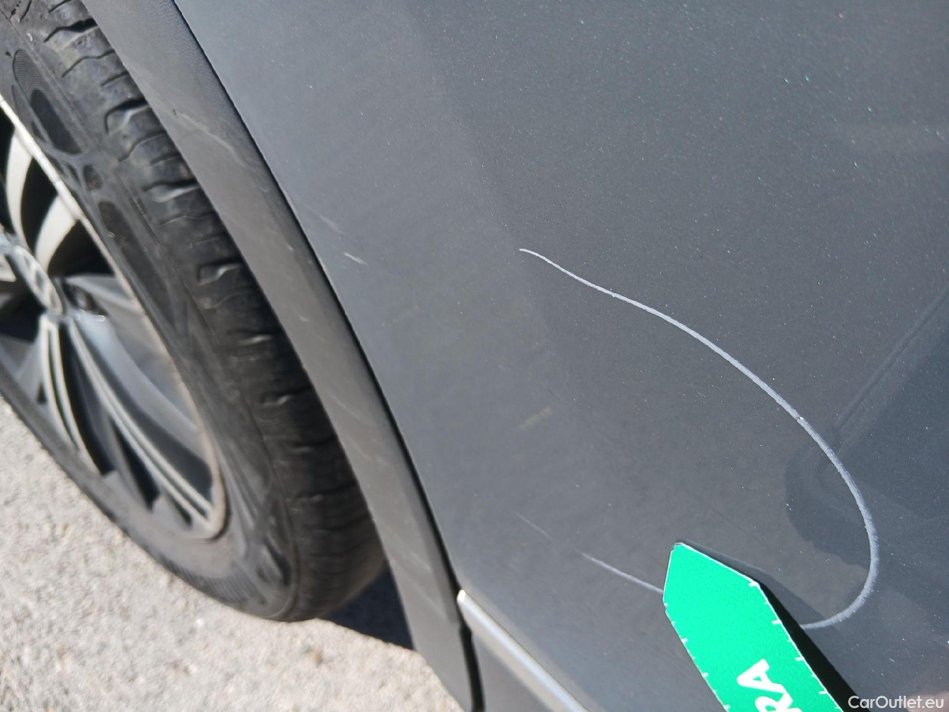  Volkswagen  Tiguan VOLKSWAGEN  / 2020 / 5P / todoterreno Life 2.0 TDI 110kW (150CV) DSG #37