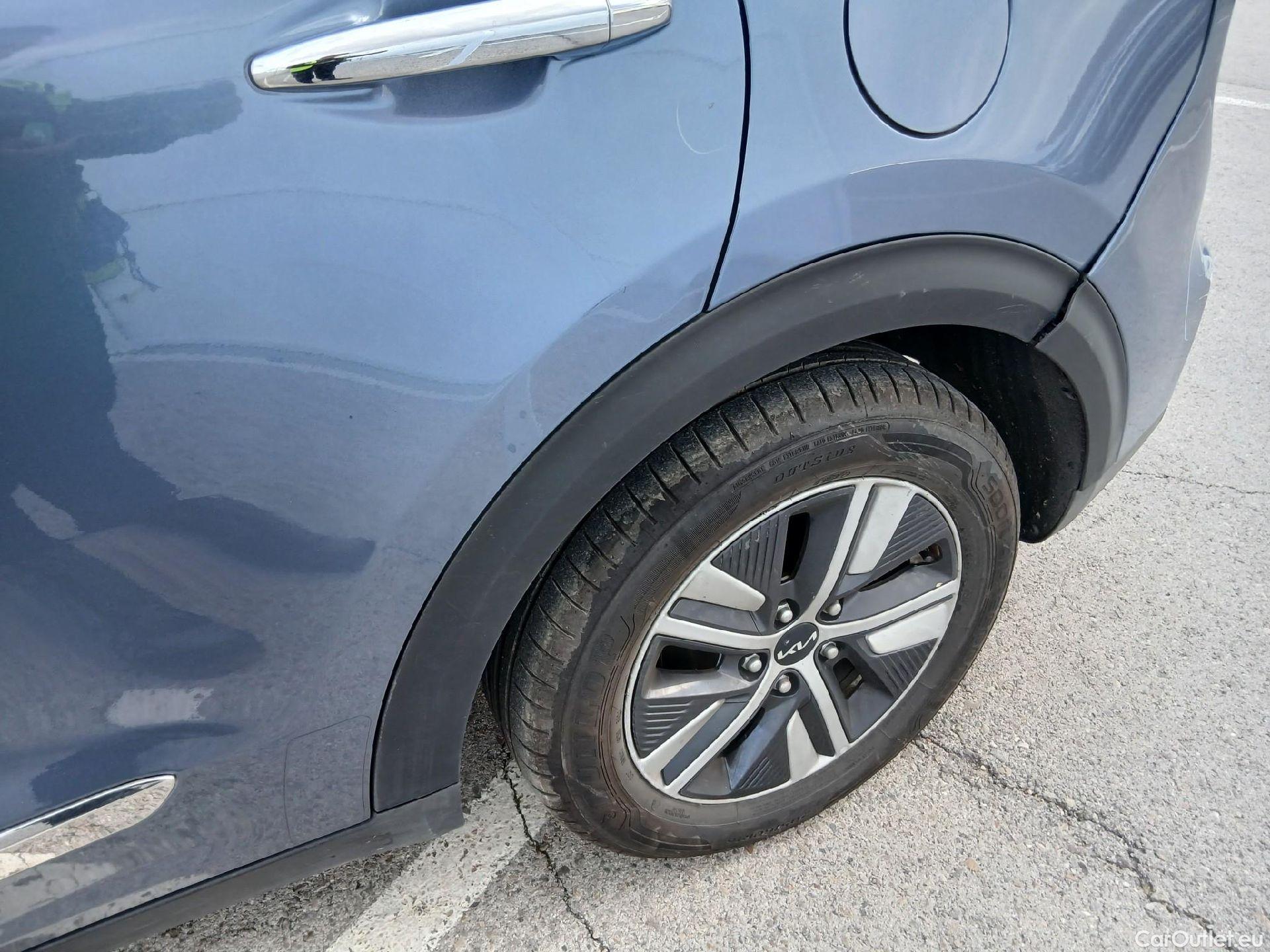  KIA  Niro KIA  / 2019 / 5P / crossover 1.6 GDi PHEV 104kW (141CV) Drive #16