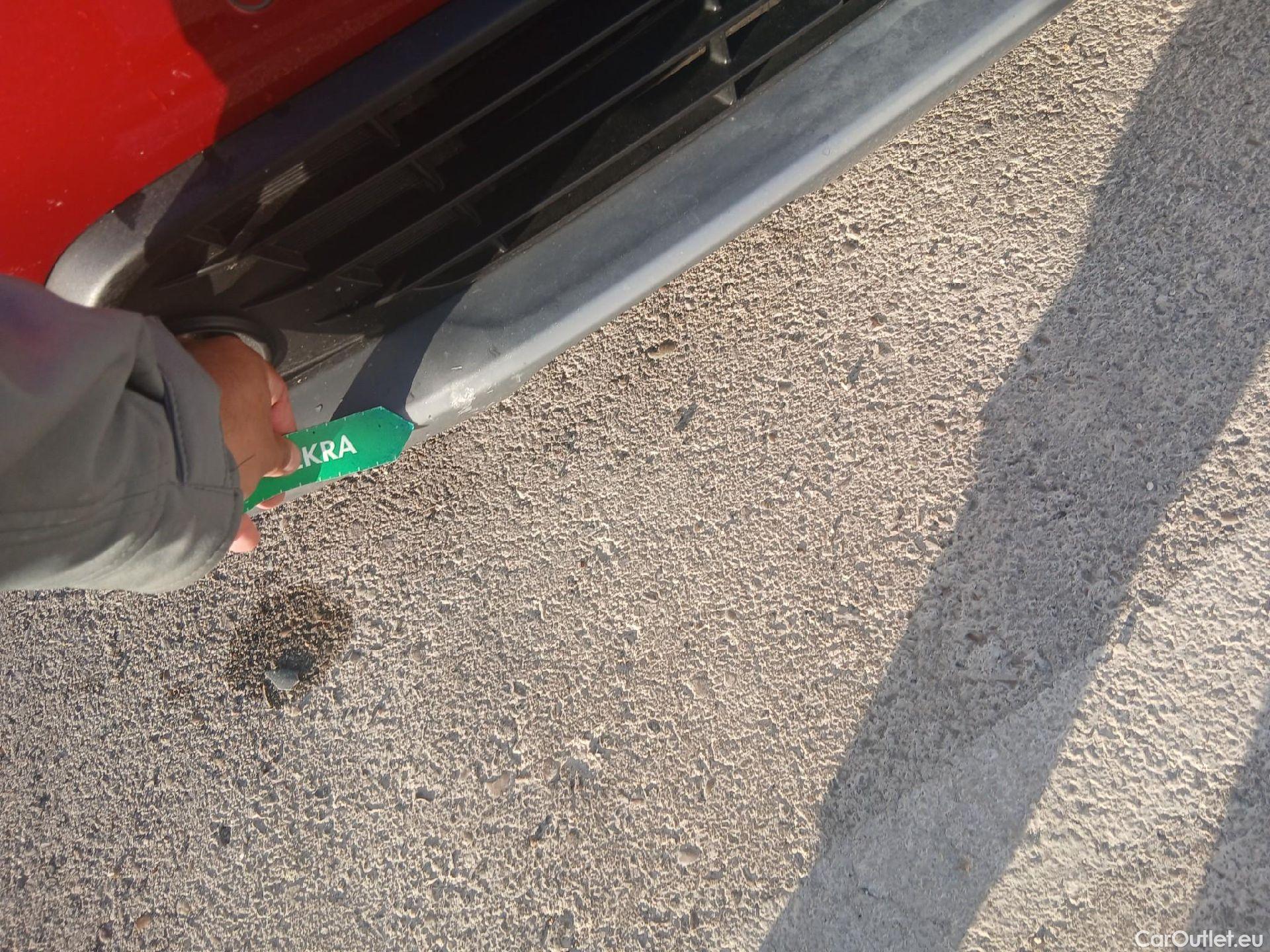  KIA  Niro KIA  / 2019 / 5P / crossover 1.6 GDi PHEV 104kW (141CV) Drive #8