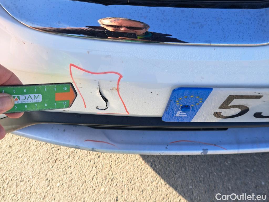  KIA  Niro KIA  / 2019 / 5P / crossover 1.6 GDi HEV 104kW (141CV) Emotion #28