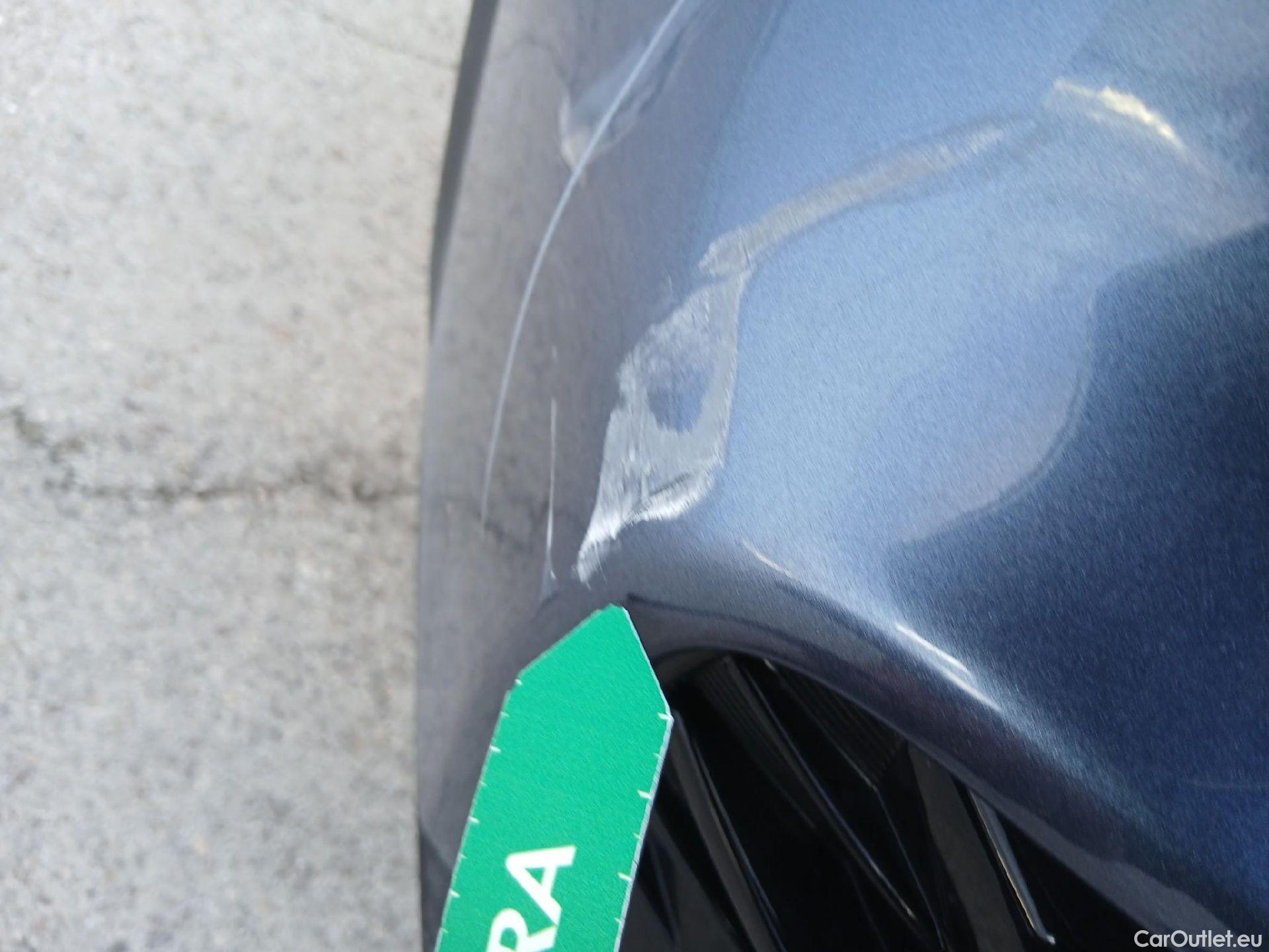  KIA  Niro KIA  / 2019 / 5P / crossover 1.6 GDi PHEV 104kW (141CV) Drive #17