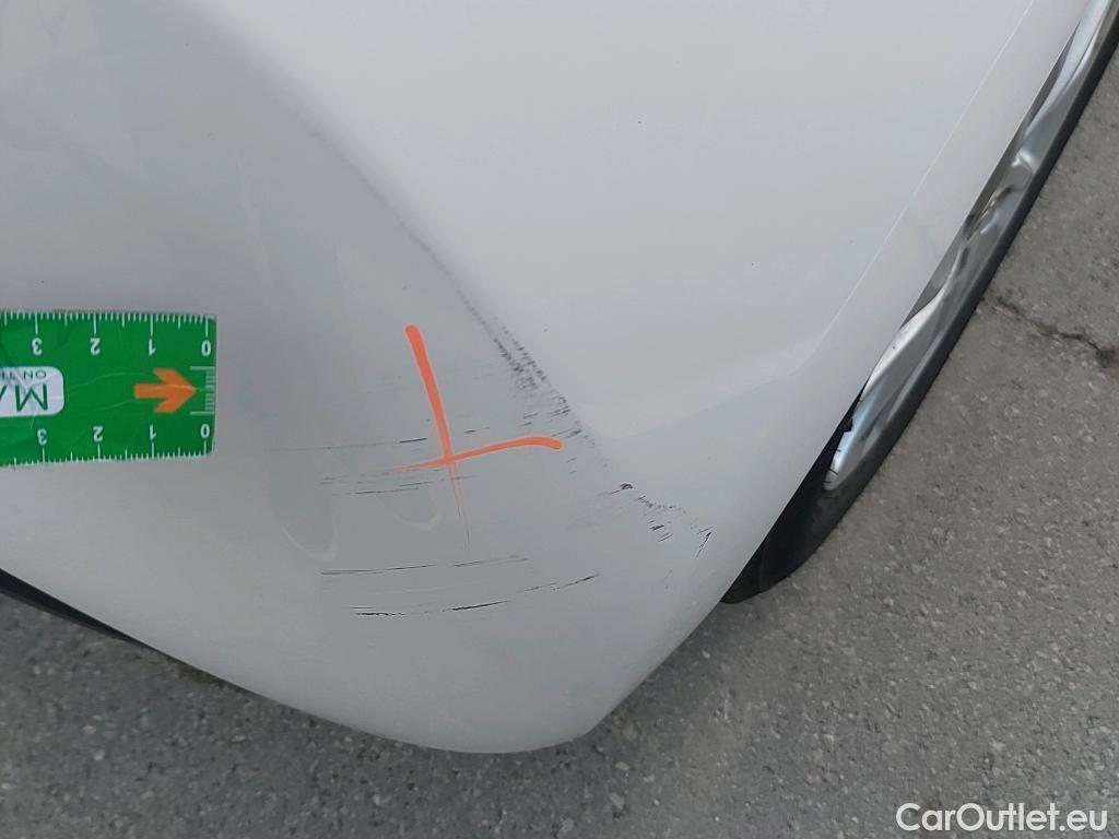  Toyota  Yaris TOYOTA  / 2020 / 5P / berlina con portón 1.5 120H Business Plus #22