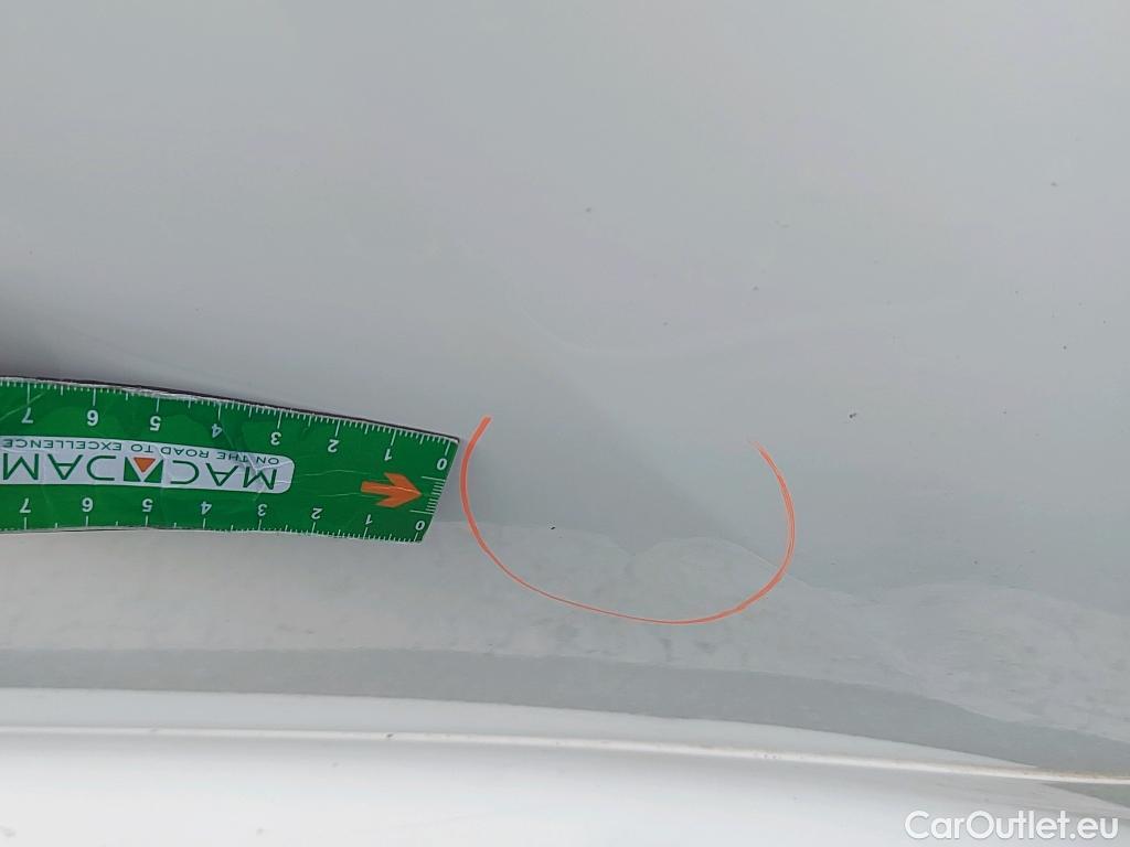  Toyota  Yaris TOYOTA  / 2020 / 5P / berlina con portón 1.5 120H Business Plus #26