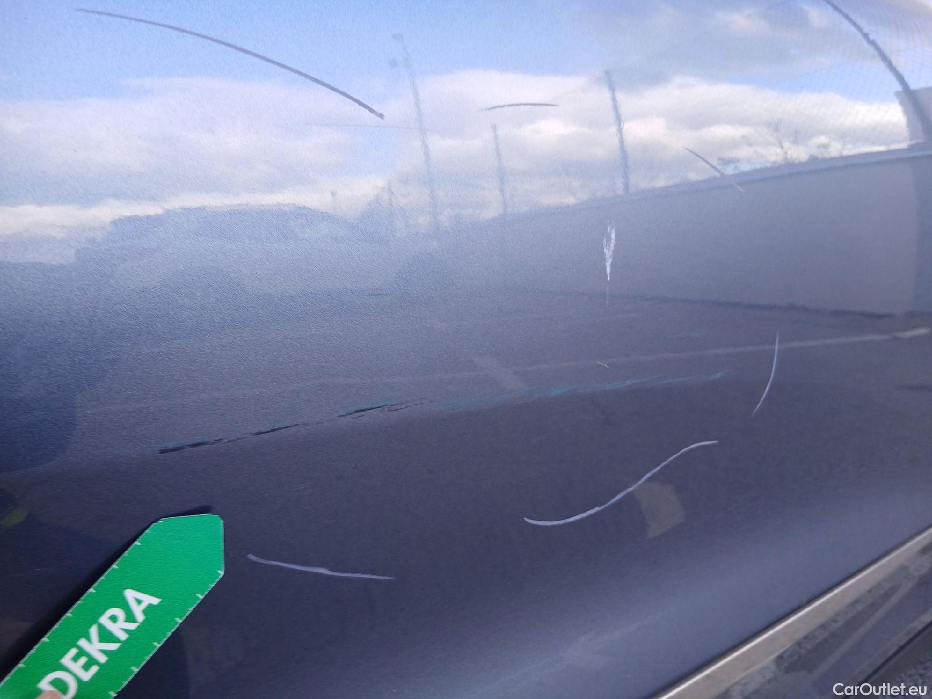  KIA  Niro KIA  / 2019 / 5P / crossover 1.6 GDi PHEV 104kW (141CV) Drive #26