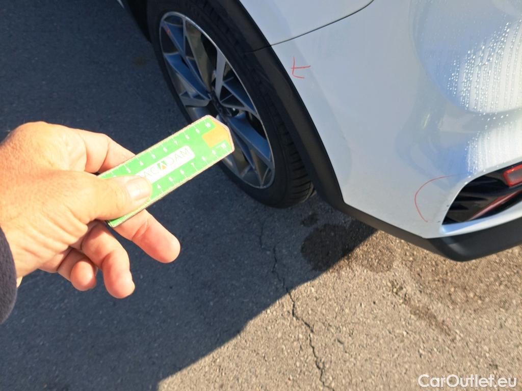  KIA  Niro KIA  / 2019 / 5P / crossover 1.6 GDi HEV 104kW (141CV) Emotion #49