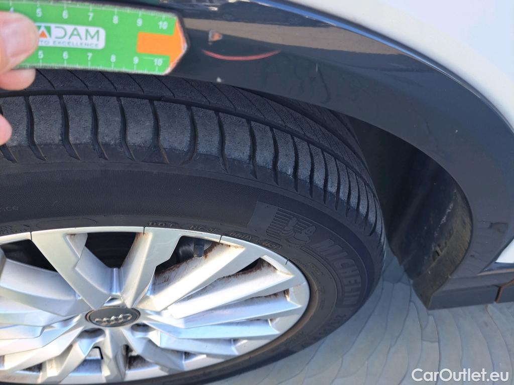  Audi  Q2 AUDI  / 2016 / 5P / todoterreno Design 30 TFSI 85kW (116CV) #26