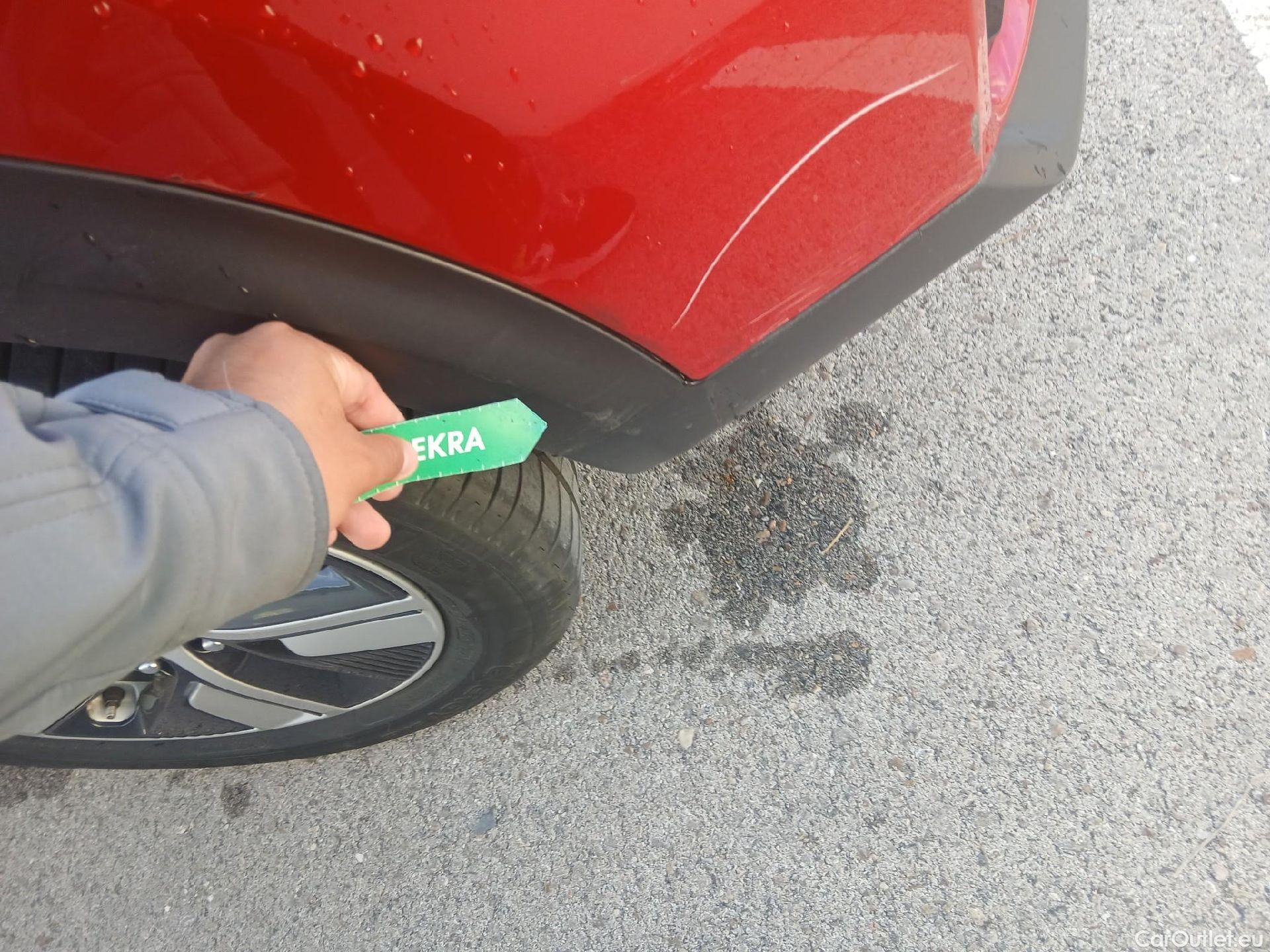  KIA  Niro KIA  / 2019 / 5P / crossover 1.6 GDi PHEV 104kW (141CV) Drive #17