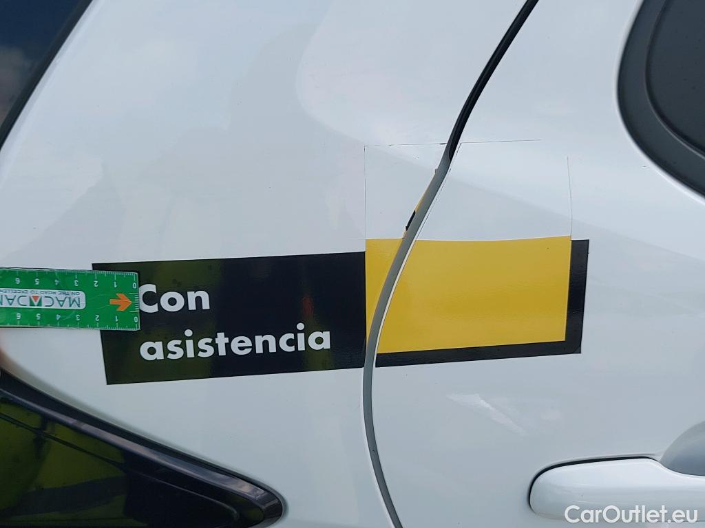  Toyota  Yaris TOYOTA  / 2020 / 5P / berlina con portón 1.5 120H Business Plus #15