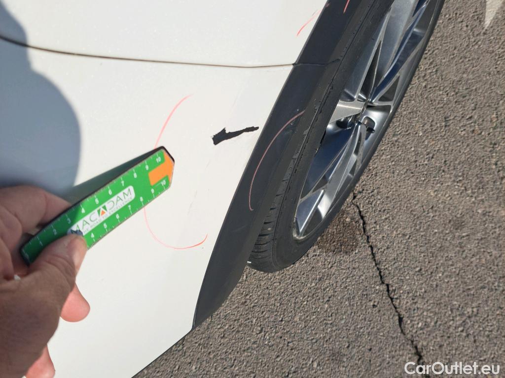  KIA  Niro KIA  / 2019 / 5P / crossover 1.6 GDi HEV 104kW (141CV) Emotion #35