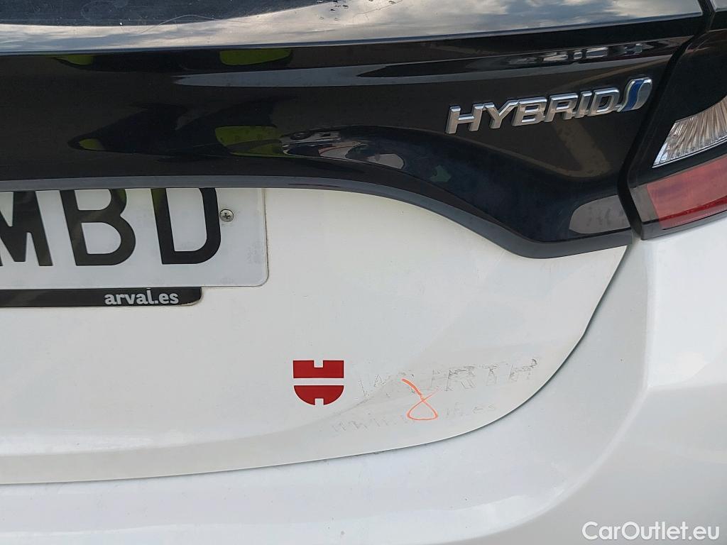  Toyota  Yaris TOYOTA  / 2020 / 5P / berlina con portón 1.5 120H Business Plus #13