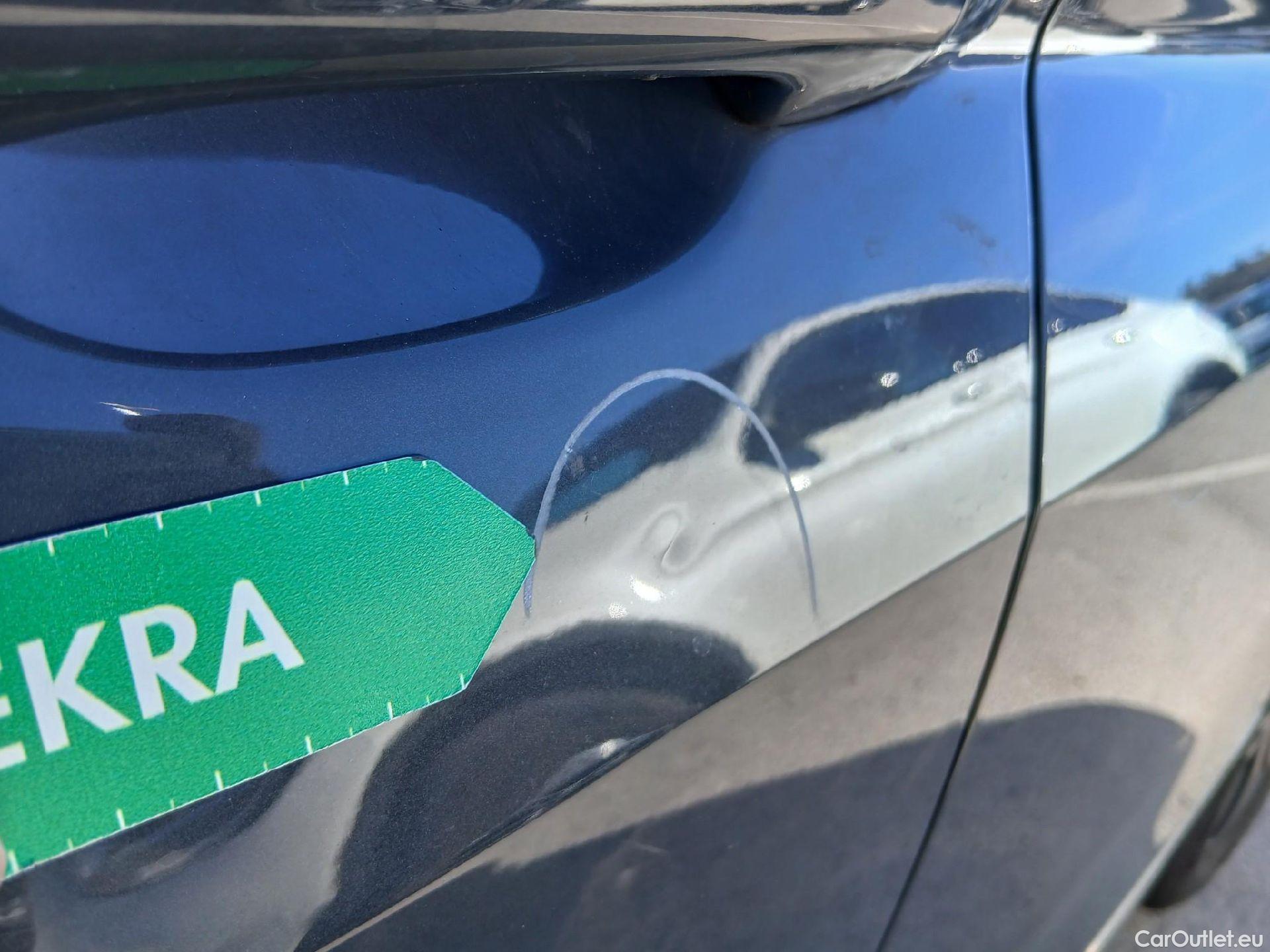  Volkswagen  Tiguan VOLKSWAGEN  / 2020 / 5P / todoterreno Life 2.0 TDI 110kW (150CV) DSG #9