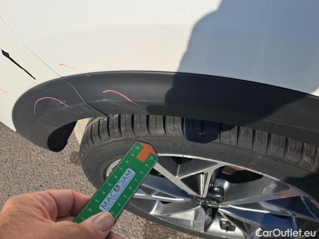  KIA  Niro KIA  / 2019 / 5P / crossover 1.6 GDi HEV 104kW (141CV) Emotion #12