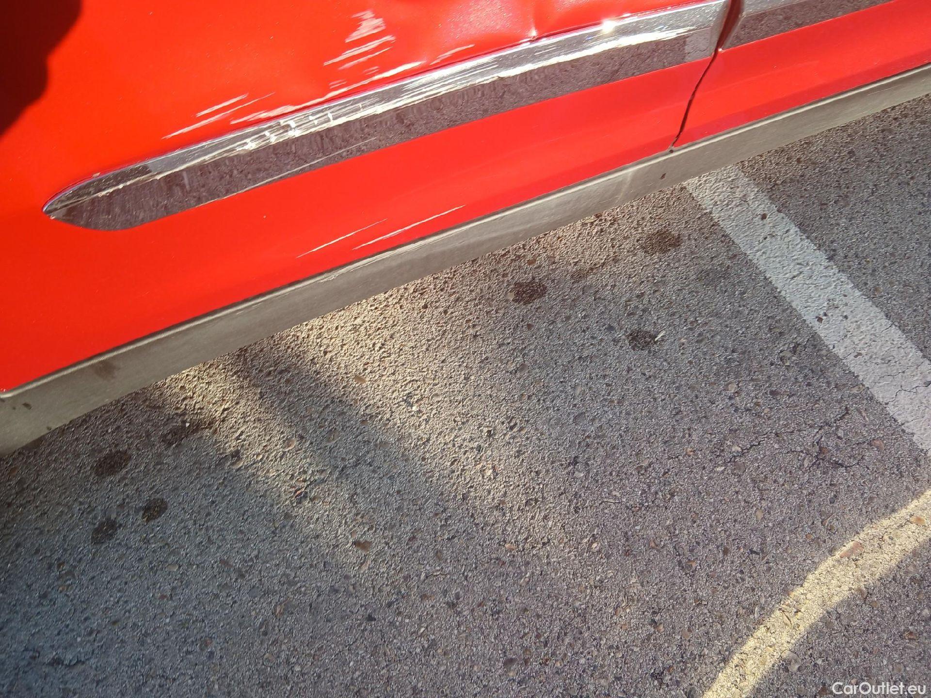  KIA  Niro KIA  / 2019 / 5P / crossover 1.6 GDi PHEV 104kW (141CV) Drive #31