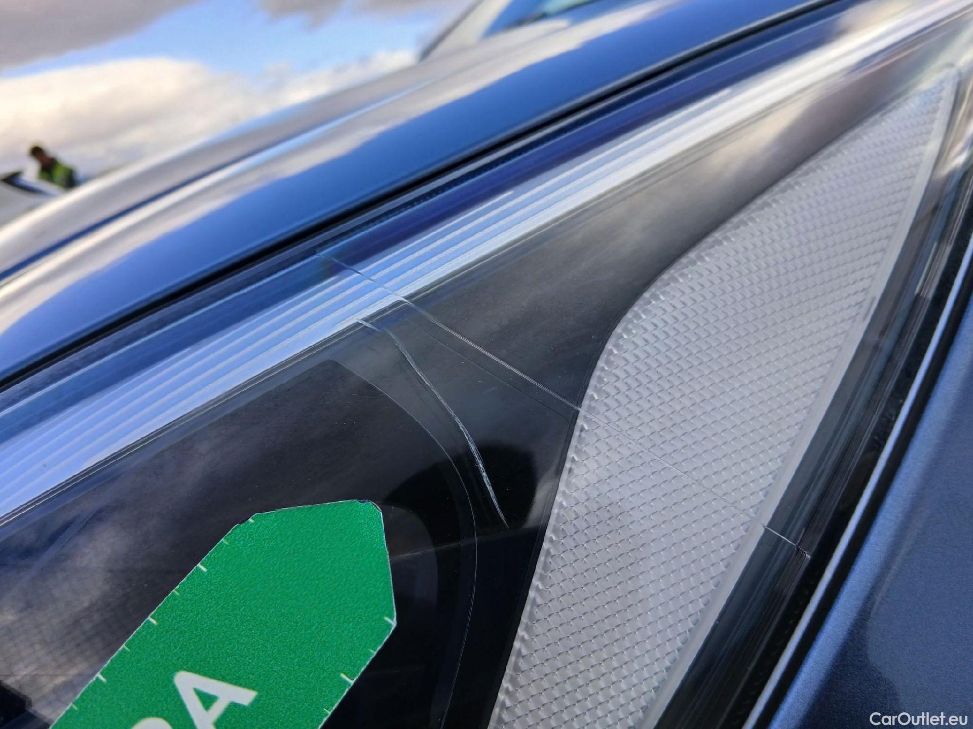  KIA  Niro KIA  / 2019 / 5P / crossover 1.6 GDi PHEV 104kW (141CV) Drive #37