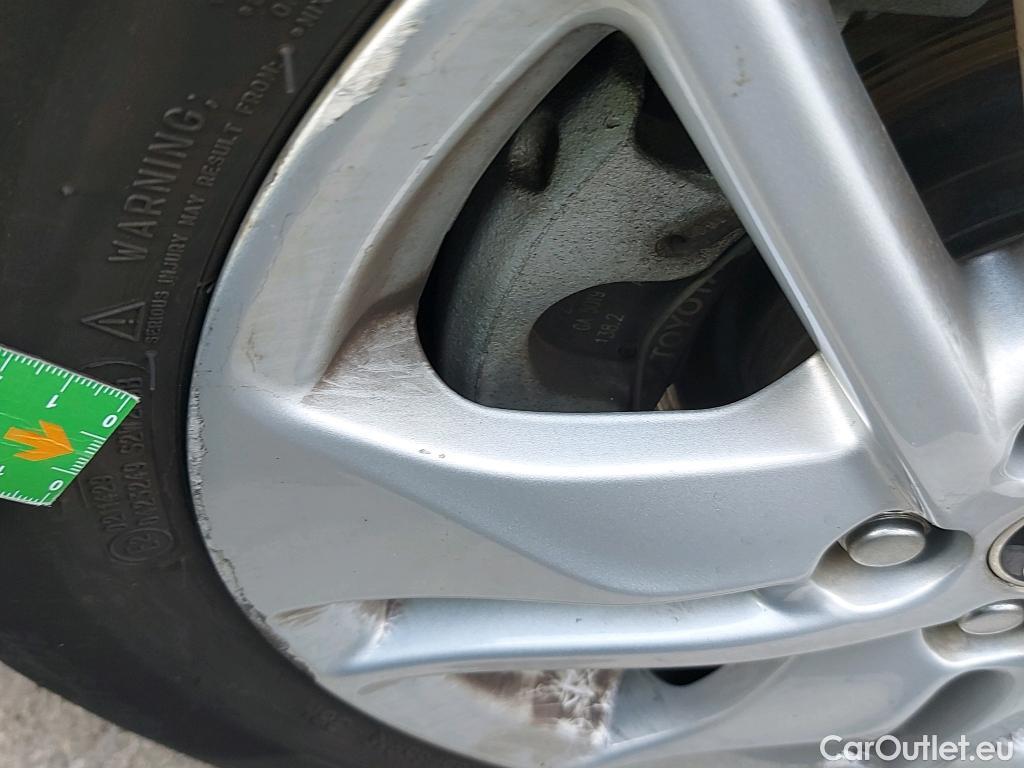  Toyota  Yaris TOYOTA  / 2020 / 5P / berlina con portón 1.5 120H Business Plus #31