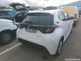  Toyota  Yaris TOYOTA  / 2020 / 5P / berlina con portón 1.5 120H Business Plus #2