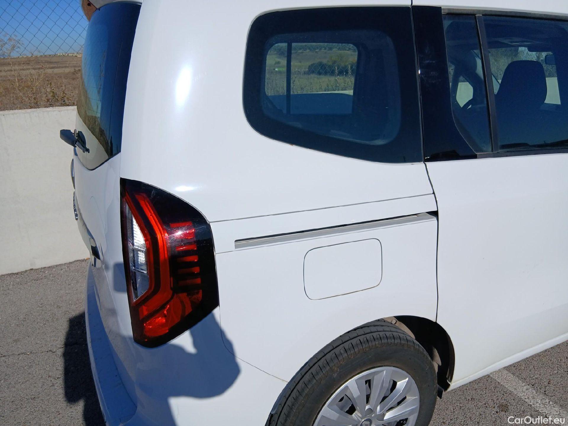  Renault  Kangoo RENAULT  Combi / 2021 / 5P / combi Life Edition One 1.5 Blue dCi 70kW(95CV) (IND)(AC) #31