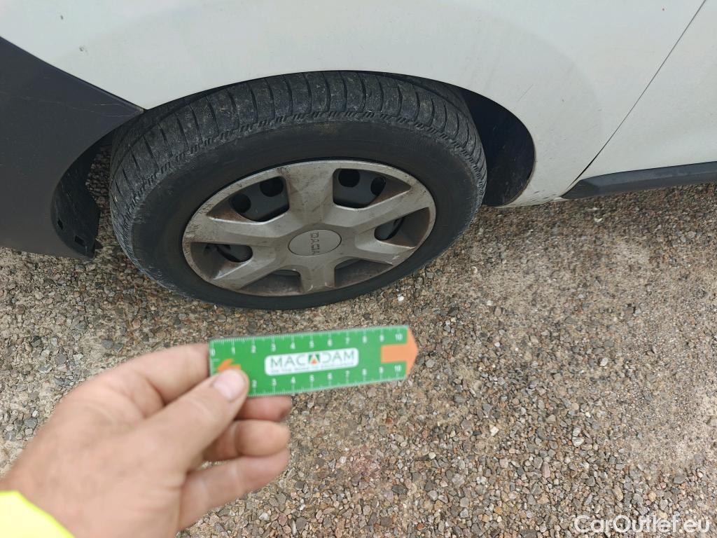  Dacia  Dokker DACIA  / 2013 / 4P / furgón derivado de turismo Van Essential Blue dCi 70kW (95CV) #37