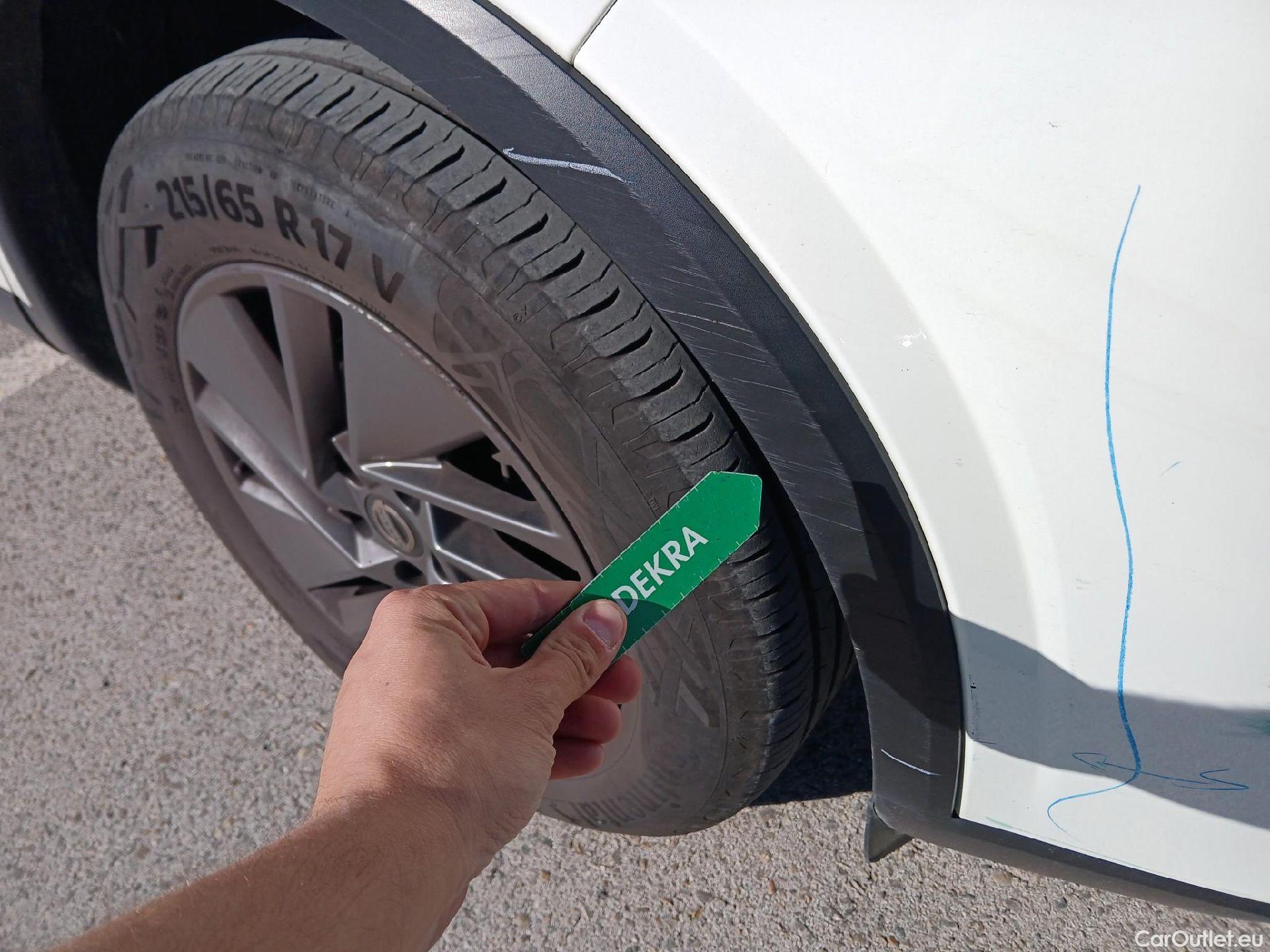  Nissan  Qashqai NISSAN  / 2021 / 5P / todoterreno DIG-T 103kW (140CV) mHEV 4x2 Acenta #34