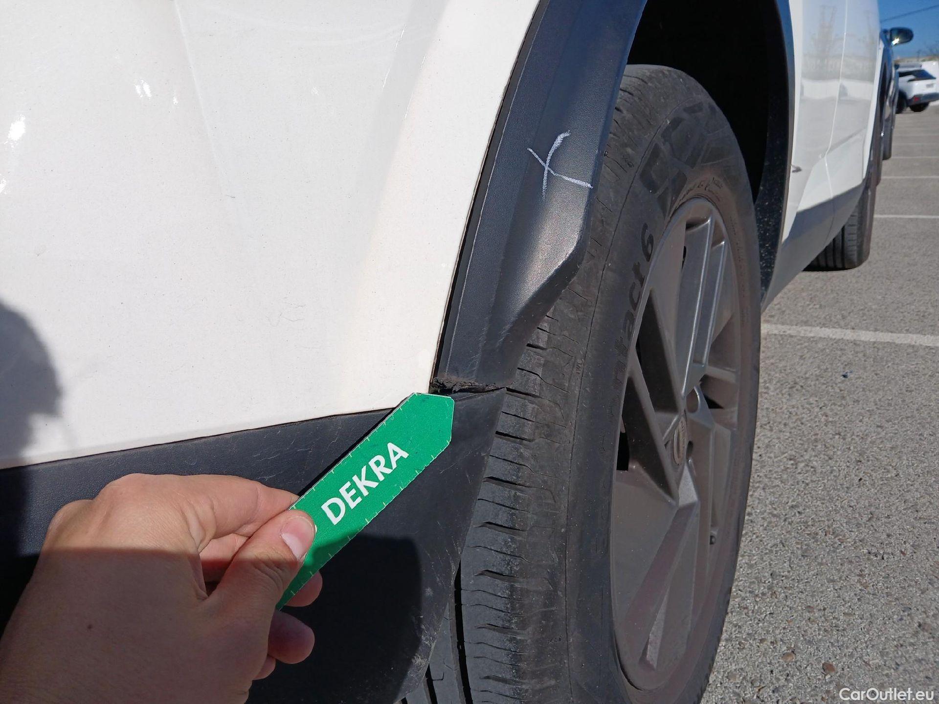  Nissan  Qashqai NISSAN  / 2021 / 5P / todoterreno DIG-T 103kW (140CV) mHEV 4x2 Acenta #24