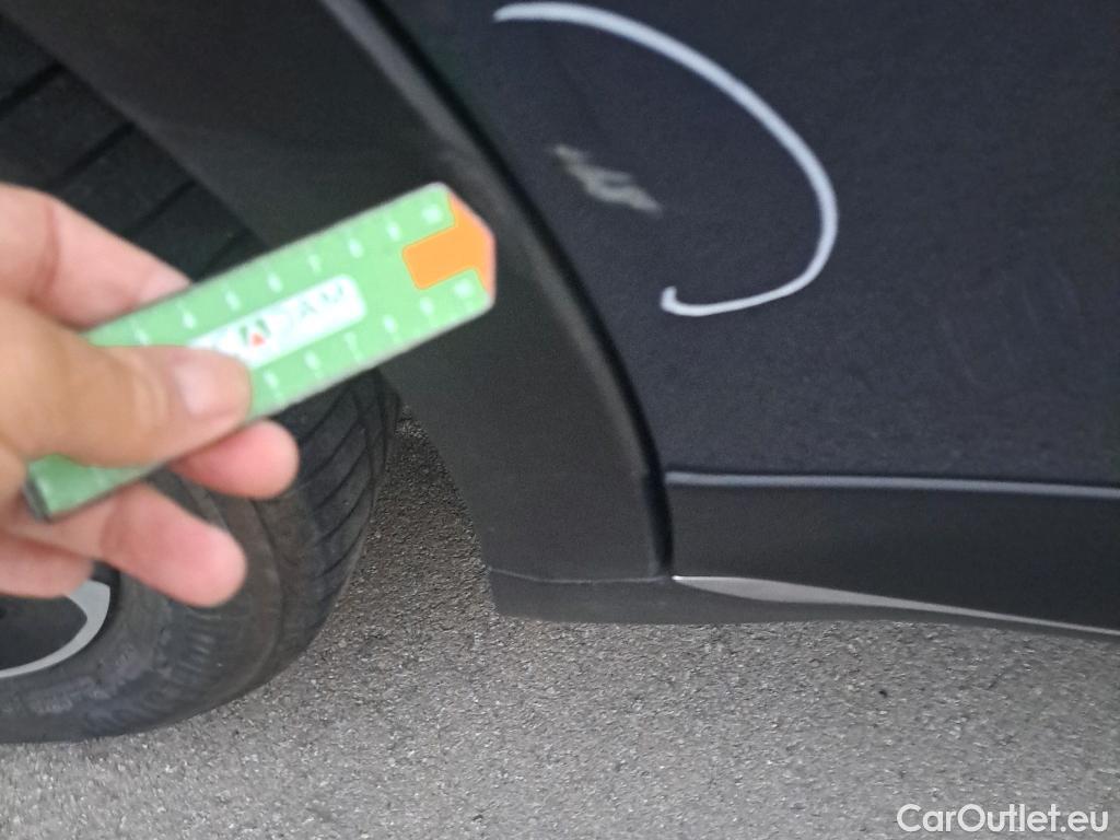  KIA  XCeed KIA  1.6 GDi PHEV 104kW (141CV) eDrive (AC) #22