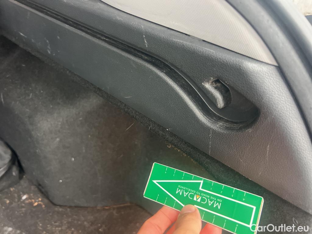  Hyundai   Ioniq HYUNDAI / 2019 / 5P / berlina con portón 1.6 GDI HEV Tecno DCT #22