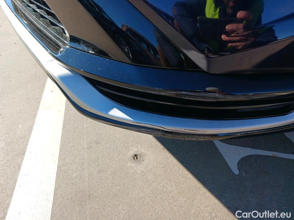  Toyota  RAV4 TOYOTA  / 2018 / 5P / todoterreno 2.5l PLUG-IN 300PH (e-CVT) Style Plus #12