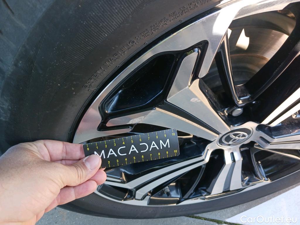  Toyota  RAV4 TOYOTA  / 2018 / 5P / todoterreno 2.5l PLUG-IN 300PH (e-CVT) Style Plus #2