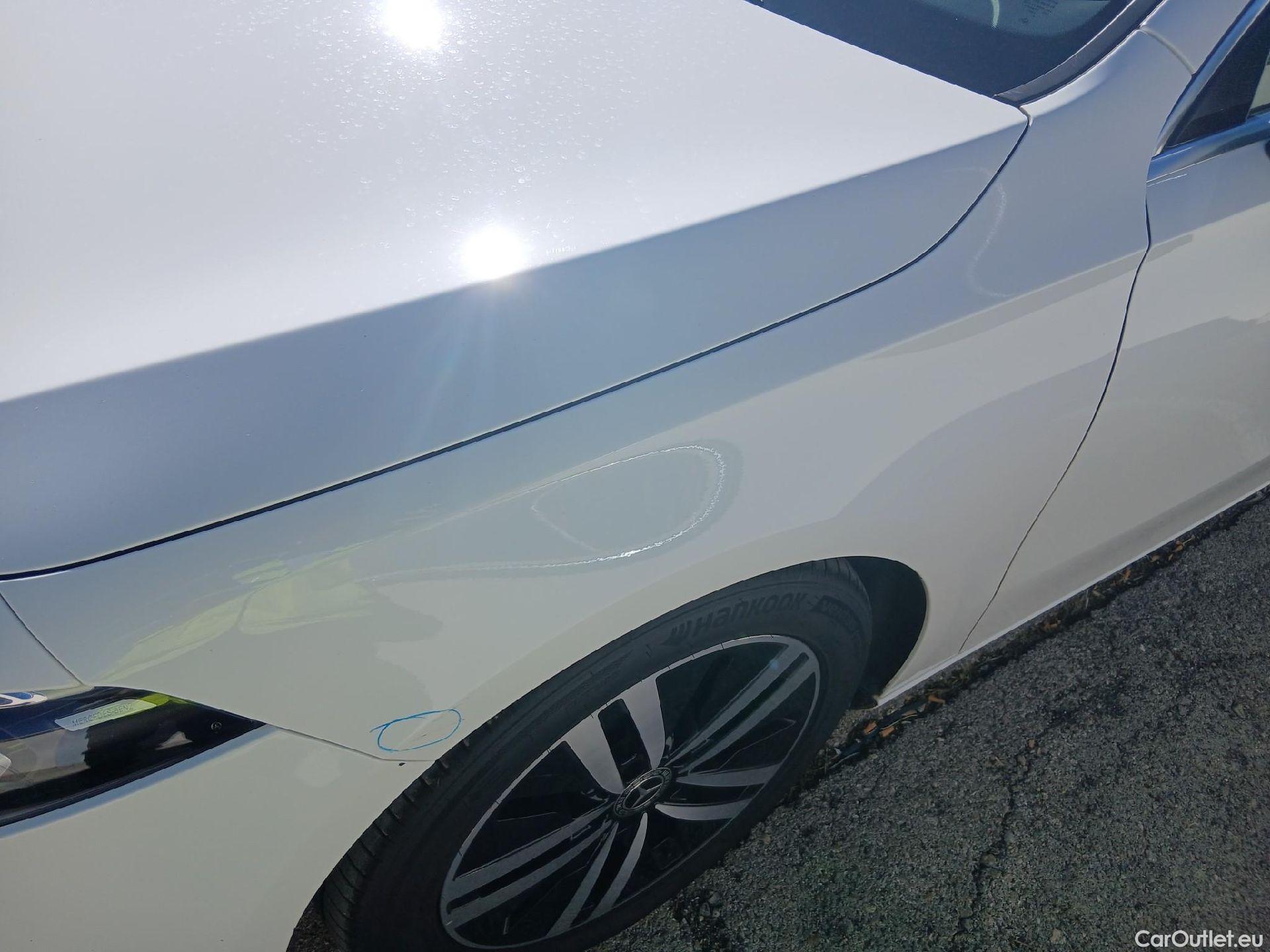  Mercedes  A-Klasse MERCEDES-BENZ Clase A / 2018 / 5P / berlina con portón A 180 #15