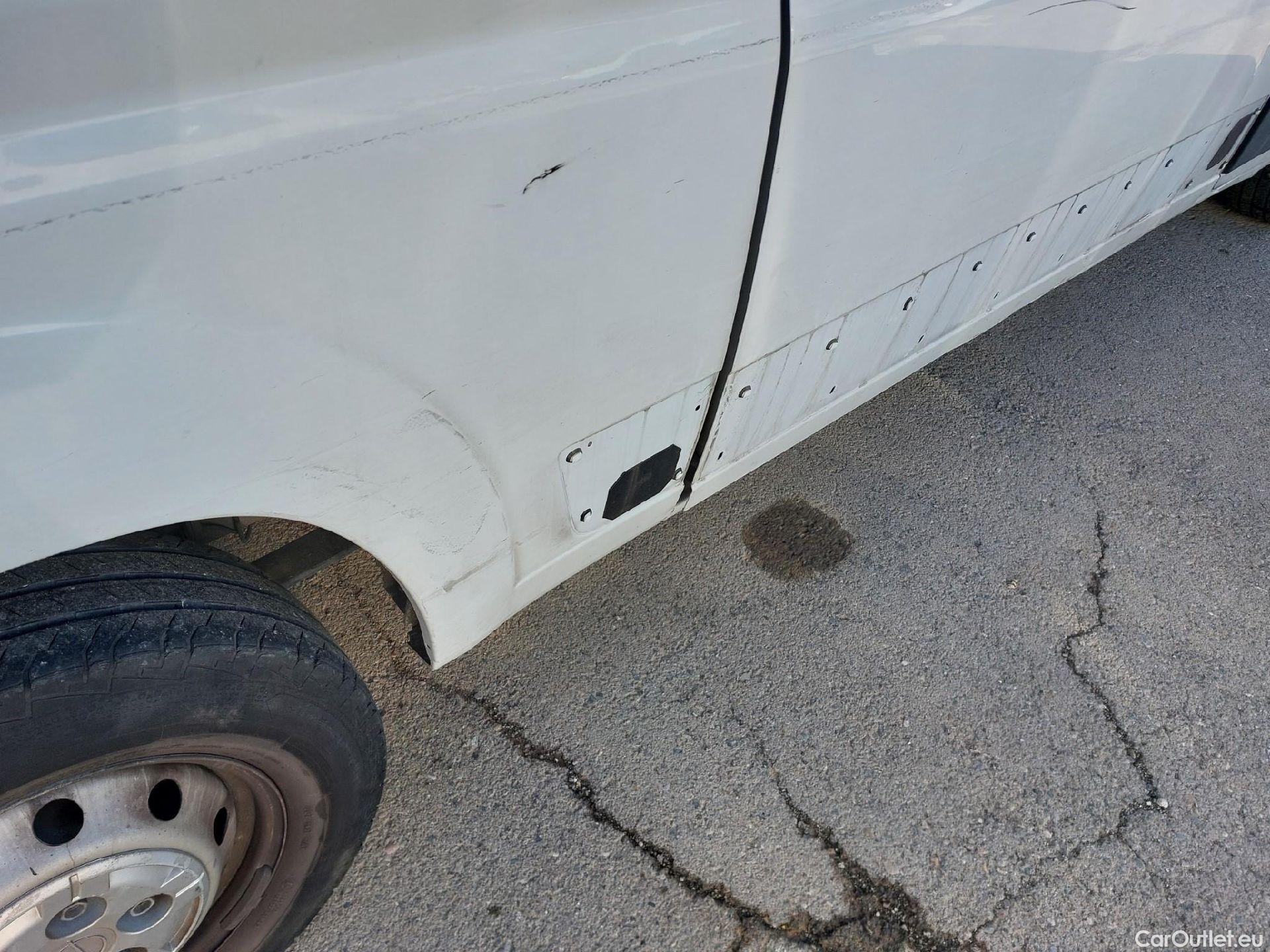  Opel  Movano OPEL  / 2021 / 4P / Furgón Base L2H2 3.5T 2.2 BHDi 88kW #33