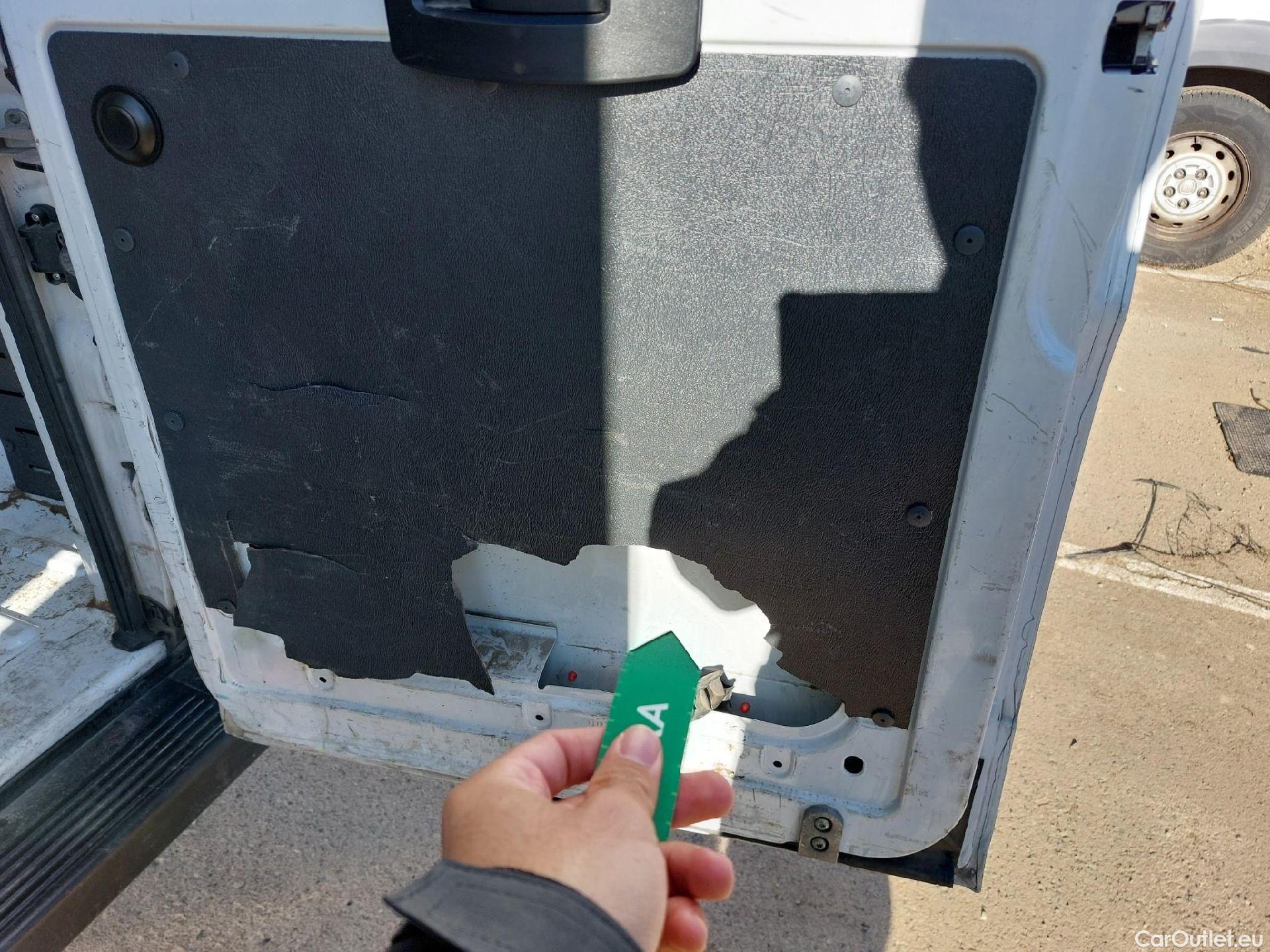  Opel  Movano OPEL  / 2021 / 4P / Furgón Base L2H2 3.5T 2.2 BHDi 88kW #47