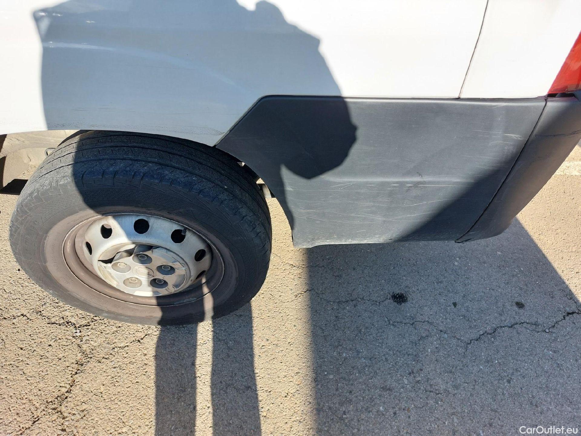  Opel  Movano OPEL  / 2021 / 4P / Furgón Base L2H2 3.5T 2.2 BHDi 88kW #20